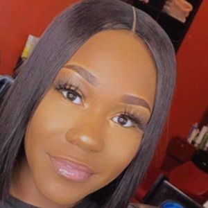 Meet your Posher, Denay